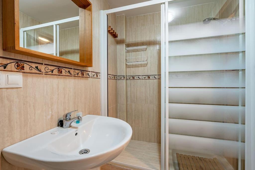 Bonito Apartamento En Monachil Pueblo Eksteriør billede